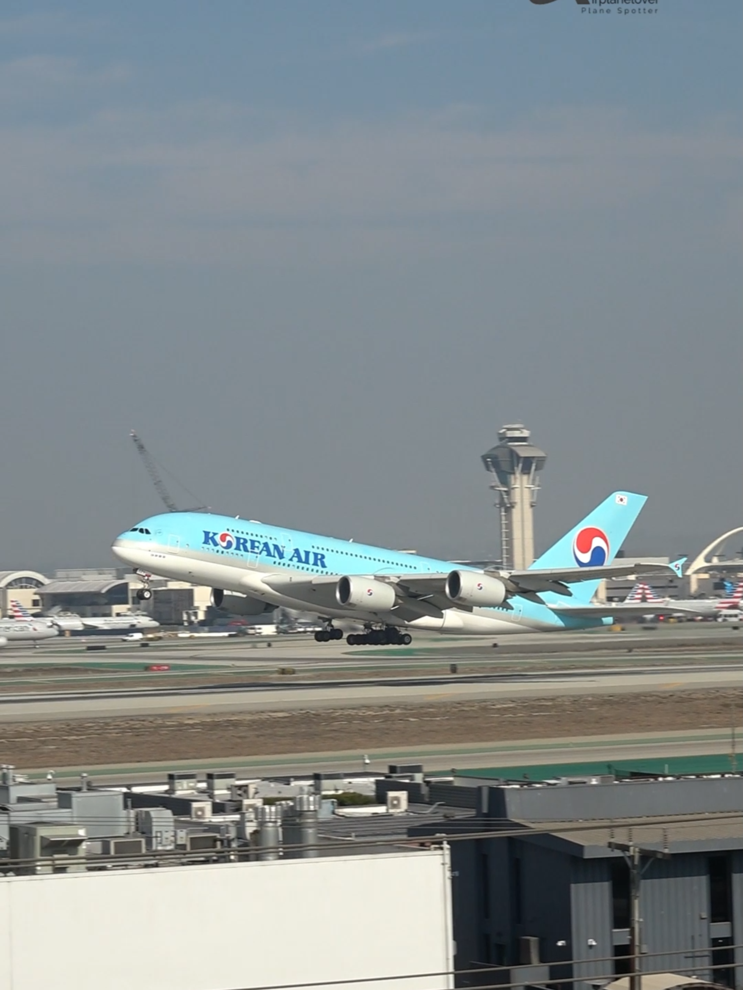 HEAVY A380 Korean air taking off..#airplane #aviationdaily #plane #planes #avgeek #aviationlovers #aviation #aviationgeek #planespotting #airbus #a380 #koreanair #korea