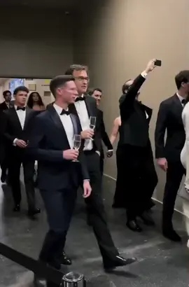 the way he walks with such a confidence 😫 🎥 via @bkarenarw on ig  #landonorris #F1 