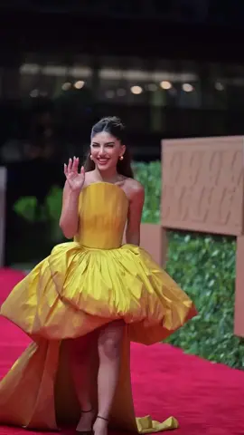 مكياجي على شوق محمد في الحفل الختامي لـ #مهرجان_البحر_الأحمر_السينمائي_الدولي #جده #fyp #redsea #redseaff24 #redseafilmfestival #jeddah @SHOUQ🤍 @hairstyle_shams