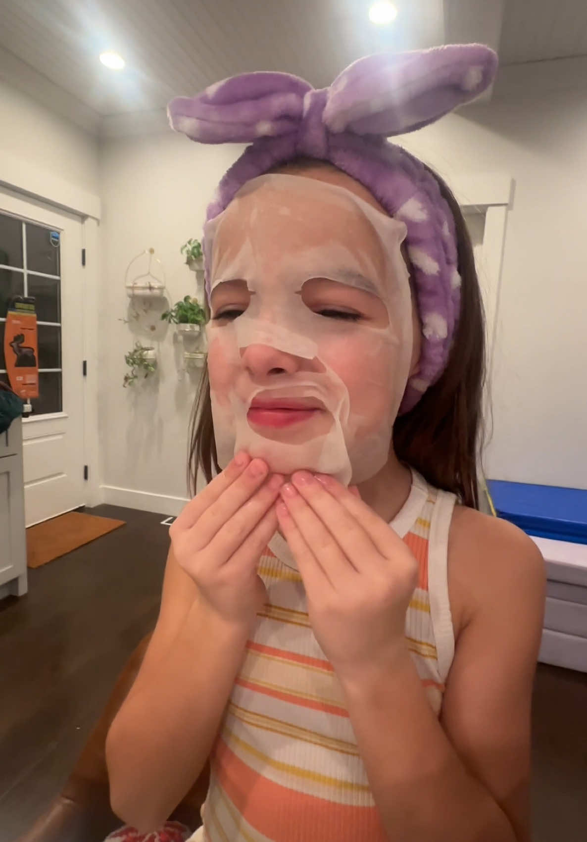 Your favorite product reviewers are back!!!💫💫💛🤩 @APRILSKIN USA #aprilskin #aprilskinpartner #aprilskinreview #skincarereview 