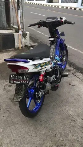Jilih sound mu mas@Dikaa⚡️🇱🇷  #twostroke #masukberandafyp #2takboyolali #tiktokawardsid2023 #tiktok?pelit?fyp #epyepedonggggggggg #rwtxstyle #foryoupage #xybca #2strokelovers #fyp #pypsuuuuuuuuuuuuuuuuuuu #boyolalistyle #fypシ゚viral #シ #feyp 