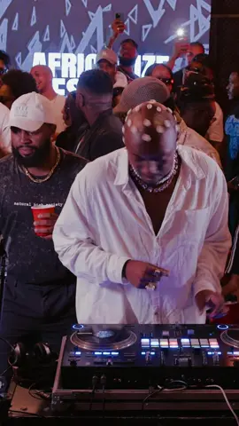 😎😎😎😎 🎧 @umiranda 🎥 @gabrezerra | @dooisprod | @animalab_prod AFRICANIZE SESSIONS powered by @africanizeoficial #AfricanizeSessions #AfricanizeOficial #Afrobeats #Amapiano #AfroPartt #DJSet #SessionsVibes #AfroVibes #SoulMusic