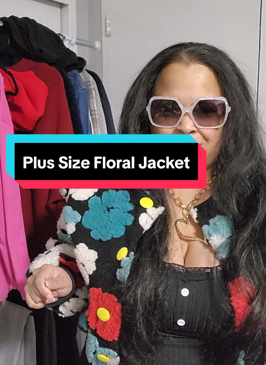 The cutest plus size floral jacket 😍 #jacket  #plussizejacket  #plussizefashion 