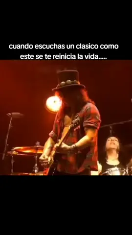 #rockmusiktiktok #onstageperformance #cesarbriceño  #clasicosporsiempre #slash #myleskennedy #rockmusic #fyp #parati 