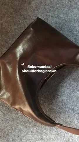 Harganya bikin menjerit 😭 #fyp #shoulderbag #taswanita #masukberanda #OOTD #outfitideas #outfitcheck #xzyabc #rekomendasitaswanitamurah #tasbrown #taskuliah 