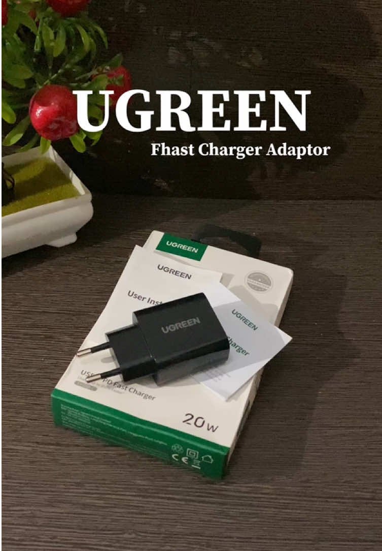 Rekomendasi adaptor Fast Charger 20W USB-C Dengan harga terjangkau kualitas Tinggi #adaptor #ugreen #ugreenfastcharging #madeforiphone #charger #foryoupage 