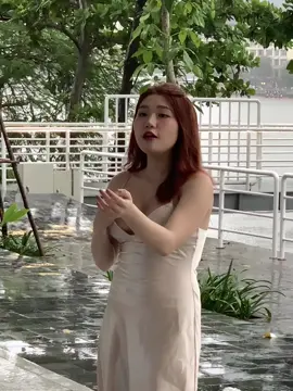 Hậu trường