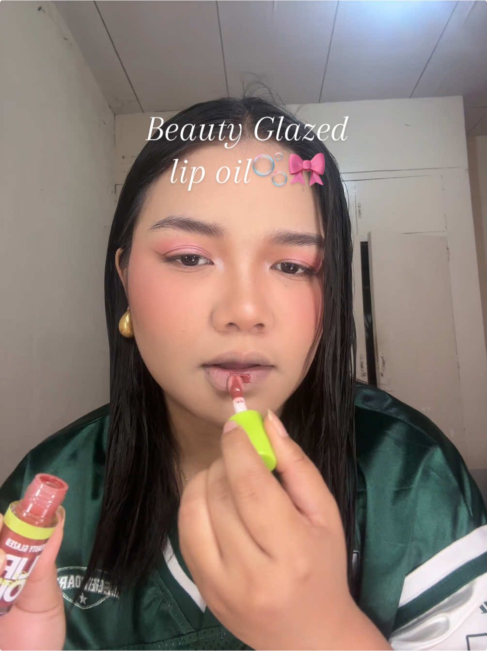 for only ₱80 my fav lip oil from BG #beautyglazed #lipoil #beauty #makeup 