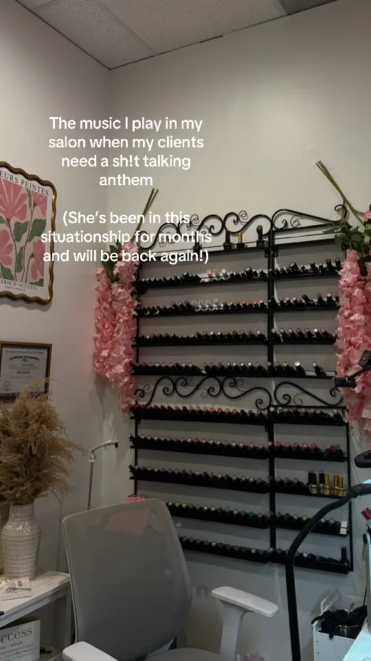 I’m her nail tech, of course I know about you 😂and my lips are SEALED!😛 #nailtech #nailtechlife #nailtherapy #blacknailtech #catonsvillenailtech #catonsvillemd #catonsvillenails #jazzedupcosmetics #jazzedupnailz #nails #nailart #beginnernailtech #toetech #mdtoetech #dmvnails #dmvnailtech 