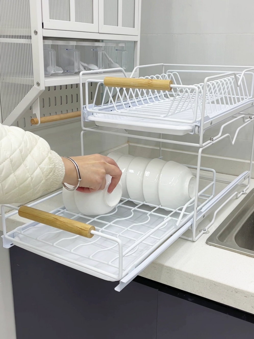 unique home accessiores and kitchen dish rack 😍#amazon #amazonfinds #goodthings #kitchenitmes #homeitmes #storagerack #kitchenrack #storagehacks #kitchenstoragerack #dish #rack #dishrack #tiktok #foryou #fyp 