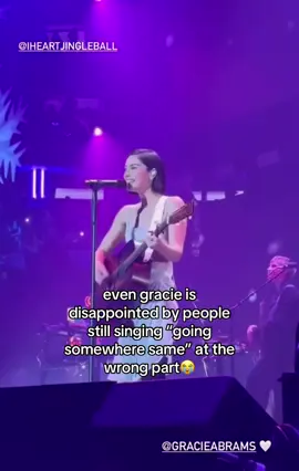 literally shaking her head before it happened because SHE KNEW IT WAS COMING 💀yall pmo #gracieabrams #tsou #thesecretofus #jingleball #iloveyouimsorry #fyp 