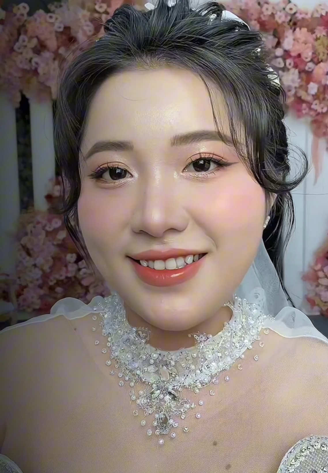 #CapCut #xuhuong #makeup #makeupcodaugiare sử lí khuyết điểm cho nàng dâu mắt 1 mí 🥰