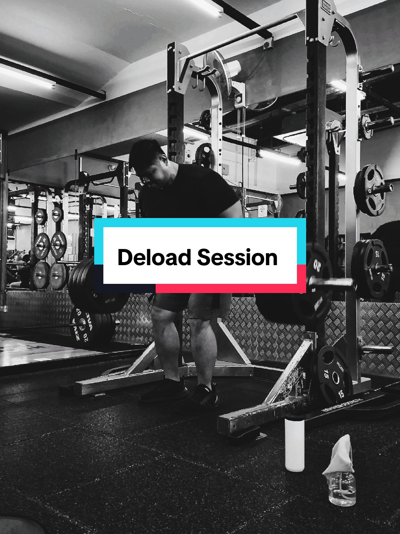 This is how a deload session looks like for me most of the time. #sgtiktok #fyp #gym #deload #Fitness #effort #exercise #backday #goodvibes #tired #passion #progesss #learn #grow #challenge #yourself #strength #mindset
