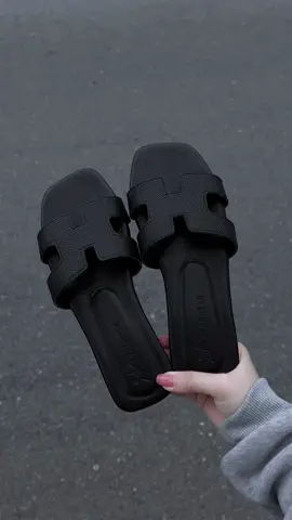 Dép xinh 1 đôi zá chỉ #52k 👏🏻👏🏻#depnu #depquaingang #depnuthoitrang #depnuhottrend #xuhuong #xuhuongtiktok #videotiktokviral #xuhuongtiktok2024 