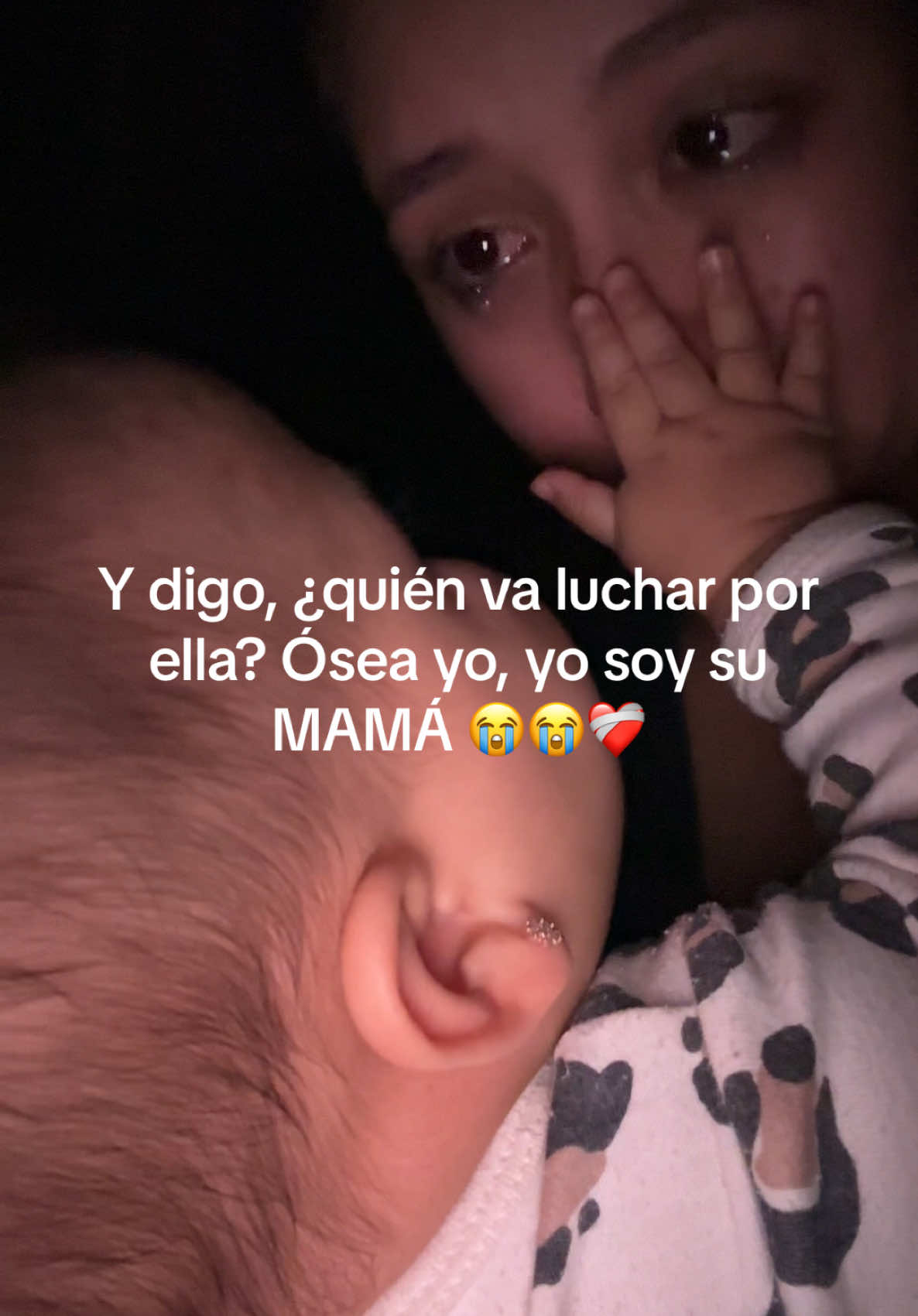 Fuerza a todas las mamis solteras 😣❤️‍🩹 aveces la maternidad se ve así y esta bien 🥺 #teamwork #mamasoltera 
