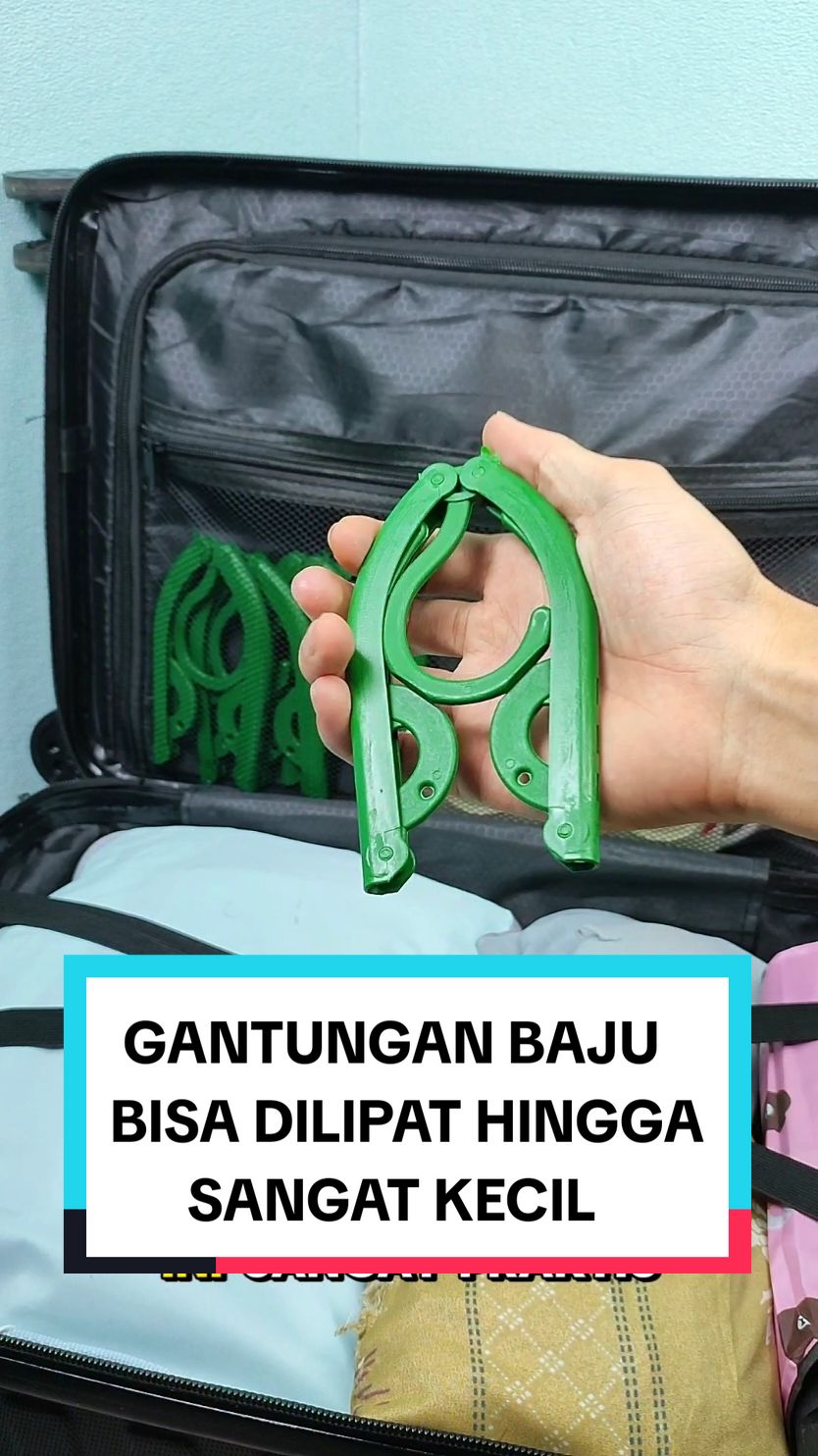 Gantungan baju lipat, rekomendasi buat yang mau berangkat haji atau umroh #hangerlipat #gantunganbajulipat #hangerlipatportable #gantunganbajulipatmultifungsi #haji2025 #umroh2025 
