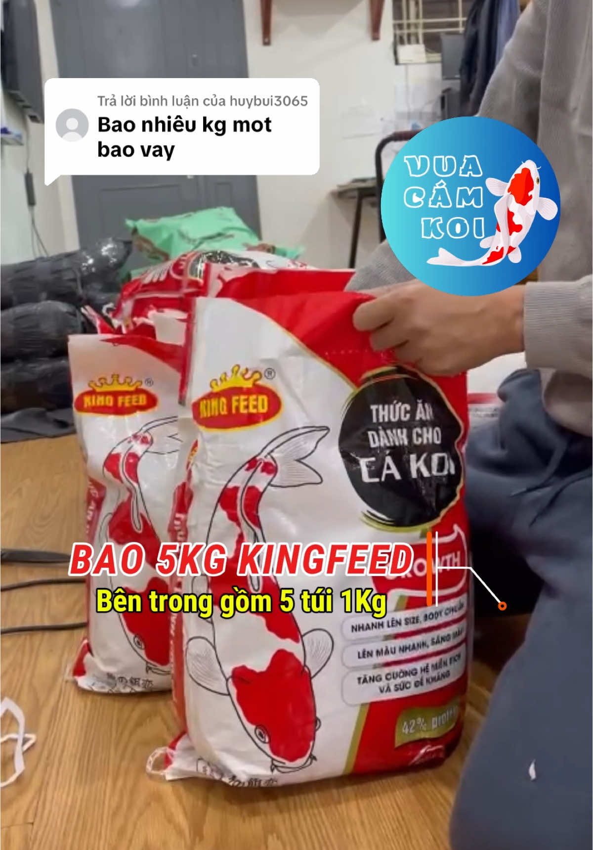 Trả lời @huybui3065 Bao 5kg cám cá koi king feed trong có 5 túi nhỏ 1kg giá chie 209k #camcakoi 