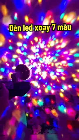 Đèn Led Xoay 7 Màu miễn ship #vanvuive6262 #xuhuong #denledxoay7mau #denledxoay360 #denledxoay7mauvutruong #denledtrangtri 