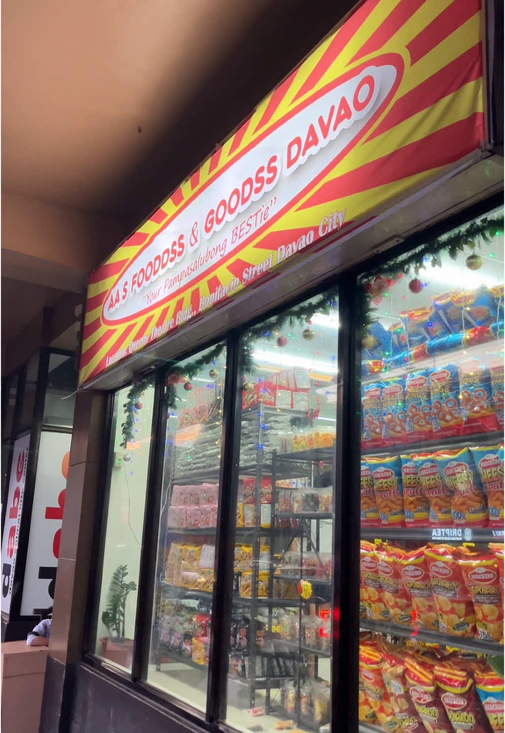 its giving szn!! 👊🥊 new discovery para sa mga kuripot pero manggihatagon  🤩😋 📍 AA's Foodss and Goodss Davao, atbang lang sa Katipunan Diner, kilid sa UM Bolton mehehe!! #fyp #f #foryou #food #Foodie #foodtiktok  #christmas #davao #davaocity #davaoeña  #creatorsearchinsights 