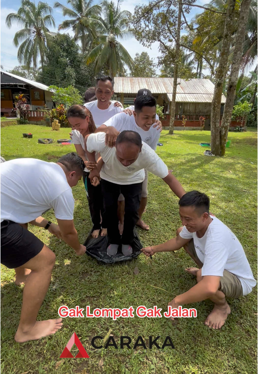 Games Pindah Rumah dari @Caraka Outbound Bali  Yuk yang mau ngadain acara team building bisa hubungi Caraka Outbound & Development ya #fypシ #fyp #outbound #teambuilding #CarakaOutbound #gamesoutbound #gamesseru #gamesteambuildingseru #permainanseru 