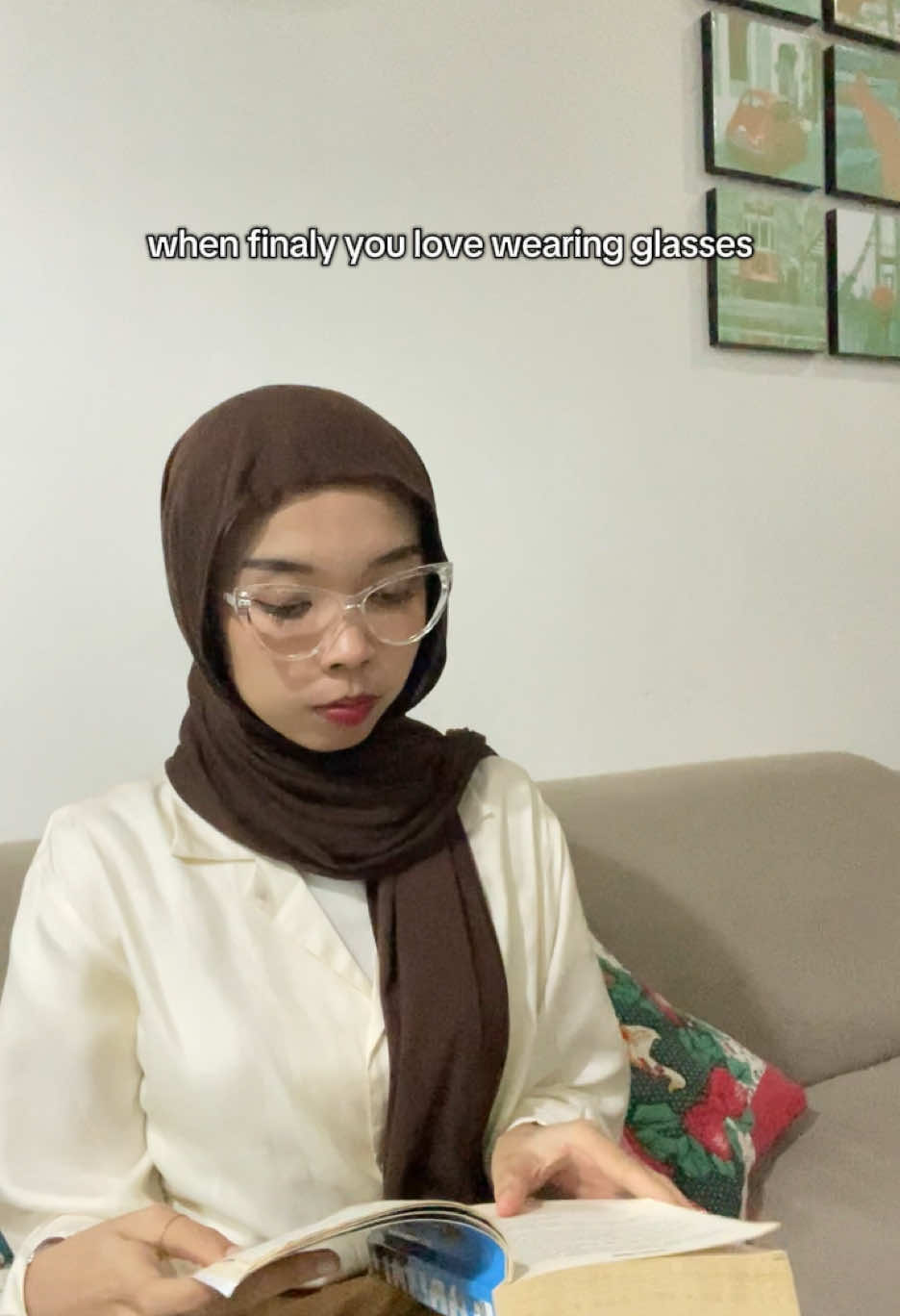 merasa lebih lucu dan pd kalo pakai kacamata🫵 #fyp #kacamata #rekomendasikacamata #cateye #kacamataphotocromic #kacamatajogja #kacamataberkana #glasses #kacamataantiradiasi #kacamataminus #jogja 