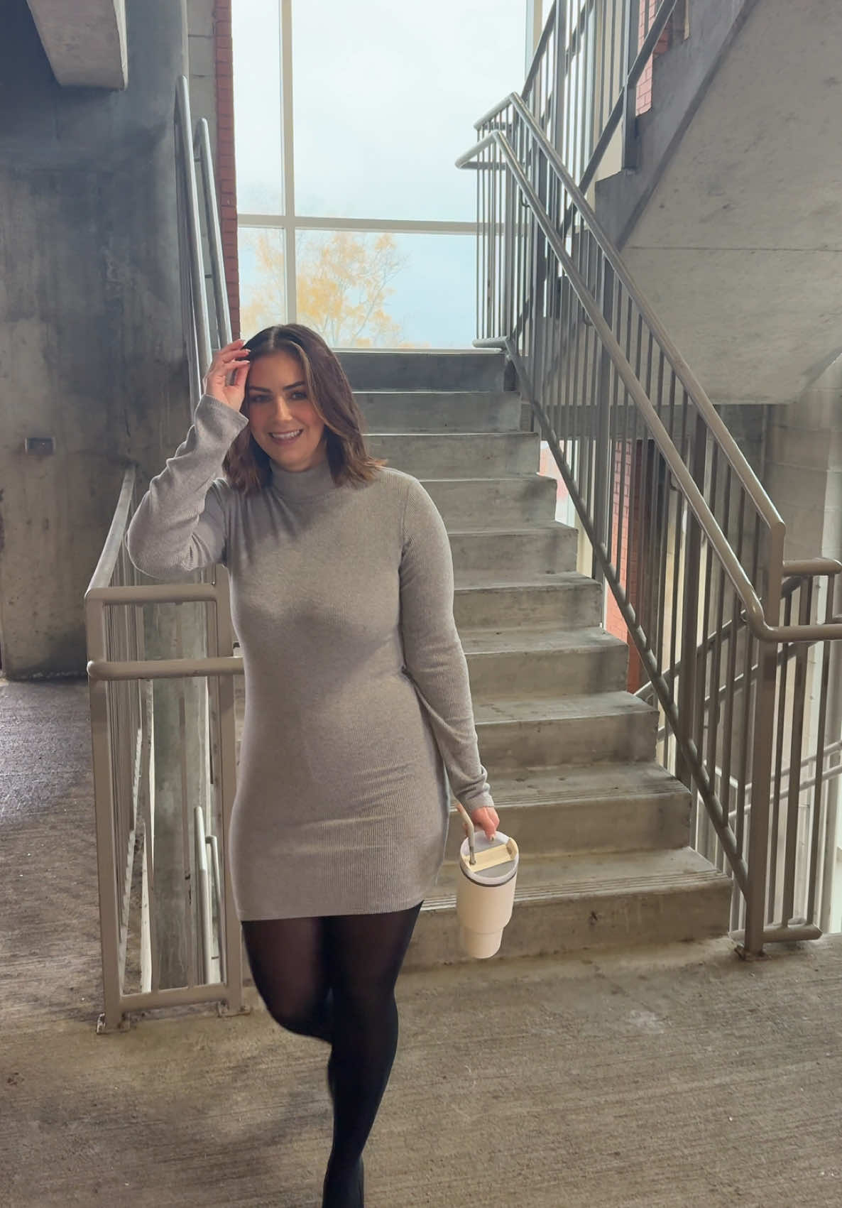 OOTD: sweater dress and tights 🤝