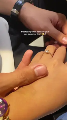that feeling when he finally gave you a promise ring✨🥹💍 #promisering #couplering #couplerings #ringforwomen #anniversary #anniversarygift #fyp 