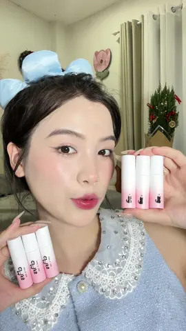 Ta nói trời mưa mà swatch được mấy em son đẹp chấn độnggg #blurlipvelvet #catslab #sonbun #sonxinh #makeup #xuhuong 