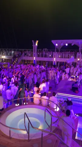 #احتفال #ليلة_البيضاء على #كروز_ارويا   #حفلة #كروز #ارويا #سفر #سياحة #يلا_كروز 