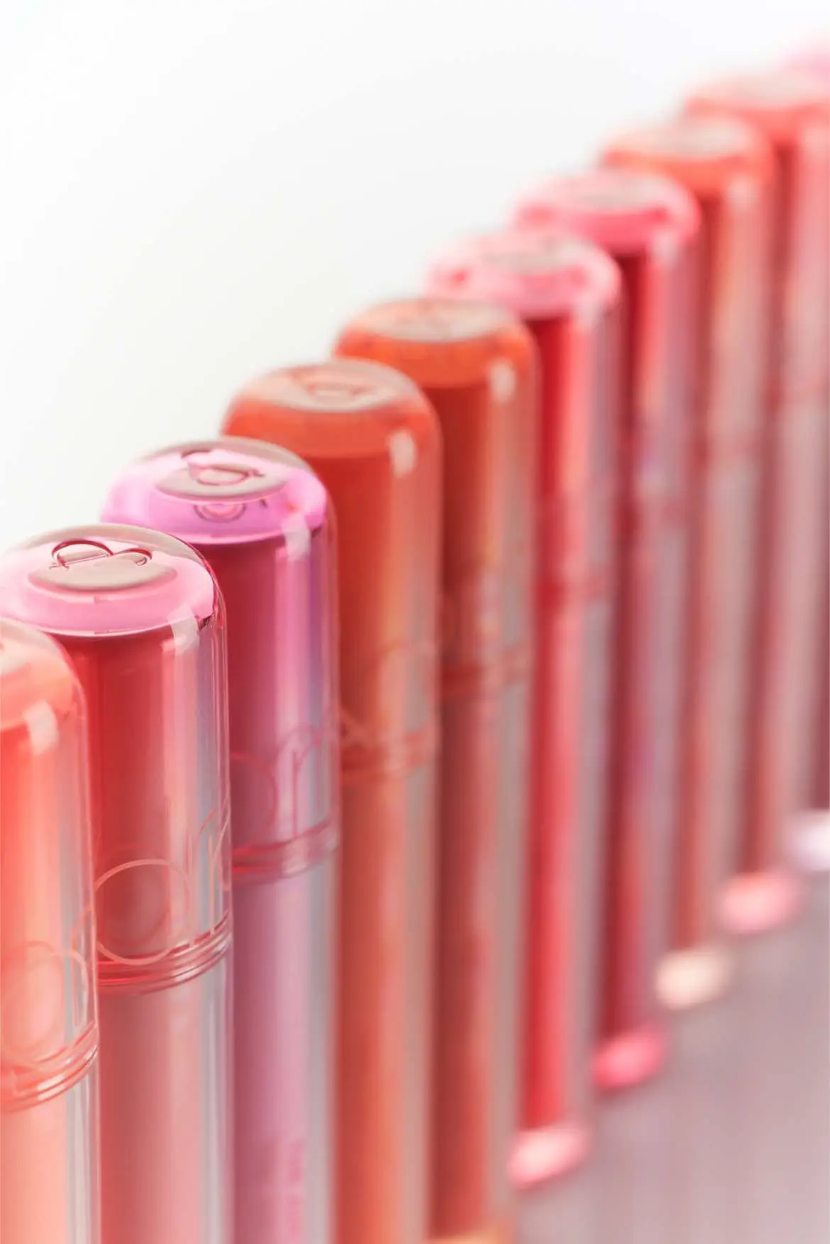 Làm thế nào để chọn màu phù hợp với mình 🤔 Chẳng có gì khó khi bạn chie cần nhớ 5 GROUP màu mà Romand chia sẻ cho bạn 👏 THE MLBB - THE NUDE - THE BRICK - THE PINKRED - THE CORAL  Kéo slide để tìm nhóm màu và màu son bạn muốn  Hẹn các bạn vào 12h00 ngày 15/12 nhé ⏰💗 #romand #romandvn #makeup #goclamdep #beauty #fyp #lauching 