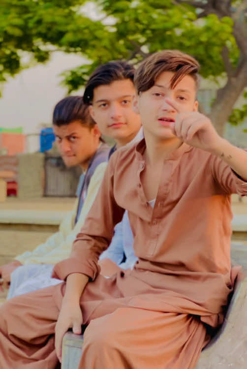 Mung Ma Chera Nadana Kna #foryou #foryoupag #viraltiktok #unfrezzmyaccount #Shah_Saab_9t9 @🔥_BHOOOW_I$_BRIAND_🍷 @☝️}{Mueez}{JaN}{☝️ 