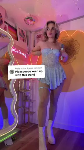 Replying to @Joe Smoe something about this one #juno #junopose #sabrinacarpenterjuno #junopositions #diycostume #platformboots #corset #blonde 