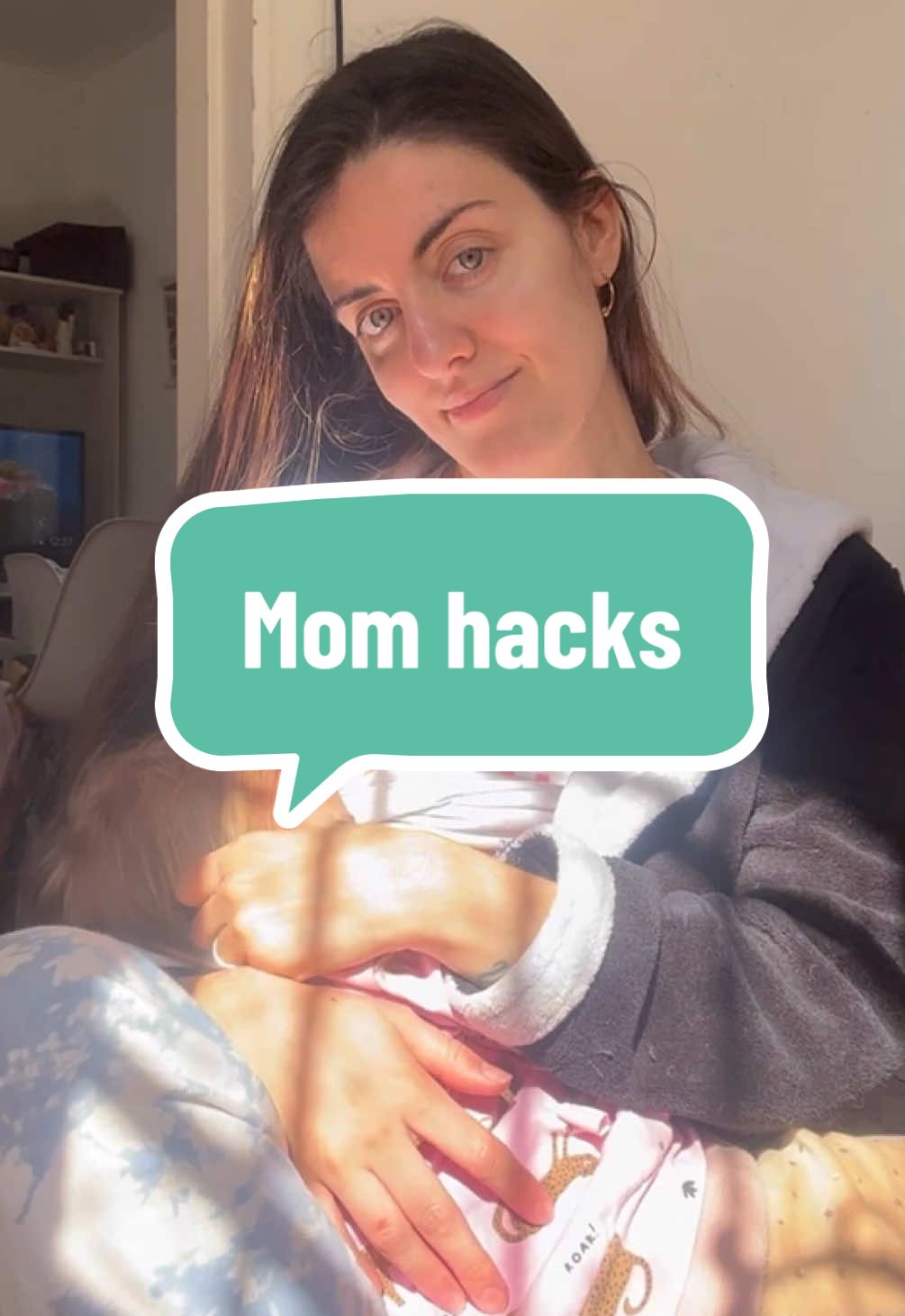 Un truco que descubrí cuando estaba a punto de comprarme un aparatito de ruido blanco. Encontré un celu que tenía en un cajón, le descargué una app (esta se llama White Noise for babies) y lo tengo siempre en el cuarto para encenderlo cuando duermo a Helena por las noches. El ruido blanco es un sonido constante que ayuda a descansar camuflando los ruidos exteriores.  En mi caso, vivo en plena ciudad y suele haber bastante bullicio de autos, niñxs gritando, etc! Así que el ruido blanco nos súper acompaña desde que nació. También se puede usar algún electrodoméstico como el Ventilador y encenderlo para que cumpla la misma función. Es importante aclarar que el parlante no debe estar muy cerca del bebé y tampoco que el sonido sea abrumador. Y algo más: no todo lo que vemos en redes funciona para todas las personas, hay que probar! Somos seres diferentes 🤍 ¿Ustedes usan ruido blanco? Espero les sirva! Yan #mamiwell #motherhood #wellness #crianza #mapaternidad #momhacks