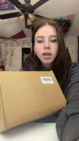 for a comparison- bonnets alone can cost anywhere form $8-$25.. steal. #heatlesscurls #bonnet #clawclip #hairtok #hair #curlyhair 