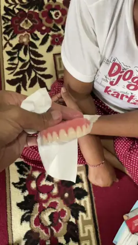 yang giginya ompong segera merapat pasang gigi palsu untuk wa di bio ya.  #CapCut #berandafyp #fypdongggggggg #viraltiktok #bali #buleleng #jemberhitz #gigipalsu #ompong #dentalcare #dental #tukanggigi 