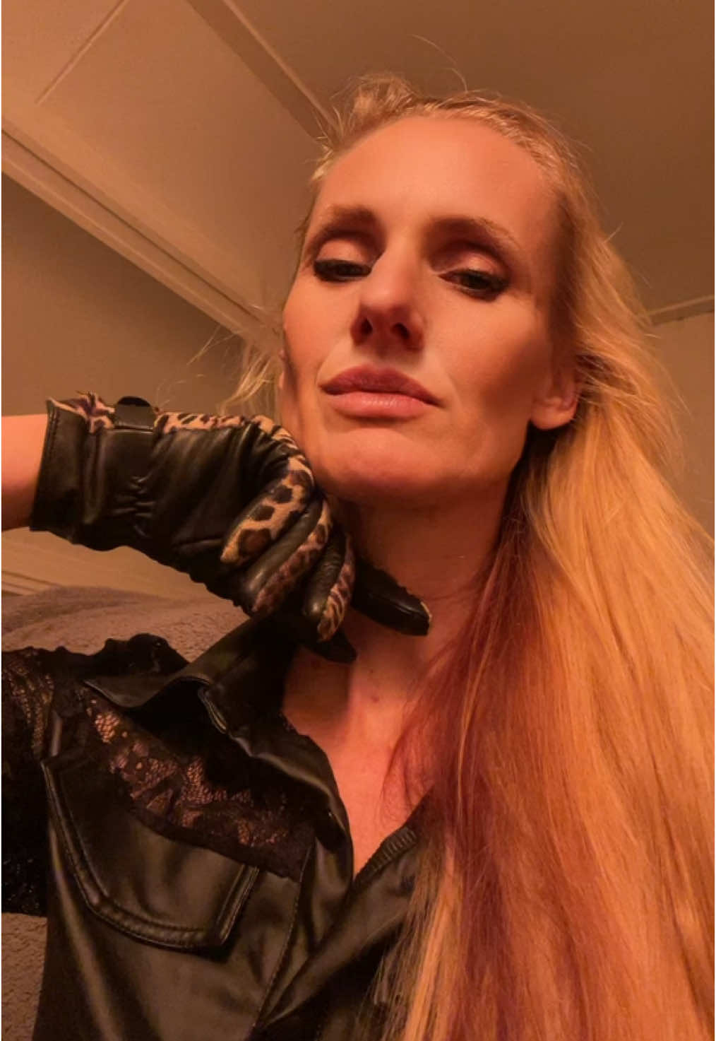 “Wise Mistress” series: ¿have you ever stopped to think that YOU might be the product? - a little musing about the use of time in our life. (inspired by José Mujica) #wisewitch #wisewords #cougar #genxwitch #genxwisdom