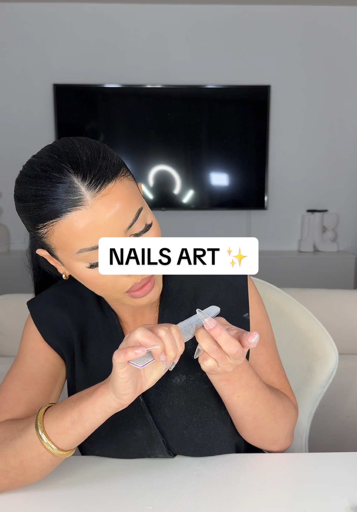 Nails that glow even in the dark🌙✨ #nailsart #nails #asmr #nailsglow #tutorial #ongle 