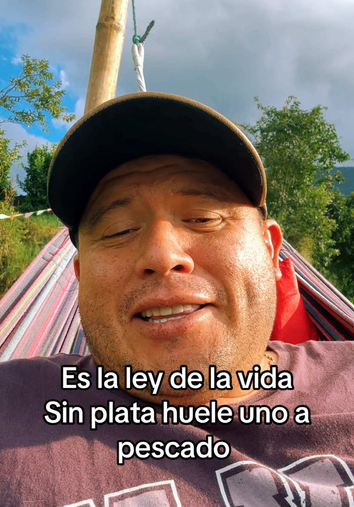 Es la ley de la vida. Sin plata huele uno a pescado #humor  #superacion  #consejos 