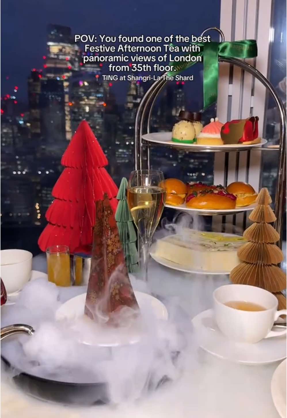 #londontiktok #londonhotspots #afternoontea #londonview #whattodoinlondon #londres #londra #londonthingstodo #londonfood #visitlondon #towerbridge #christmasinlondon #dateideas 