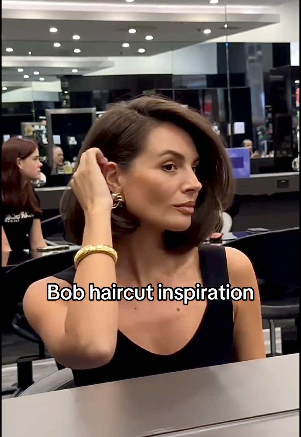 Wanting to get the chop? Use this 90s supermodel look on @MJ as your inspiration! Styled by Oscar Oscar Robina. We are OBSESSED 🔥 would you get this bob haircut? #hairtok #hairstyles #fyp #fypage #hairinspo #ghdanz #mobwife #oldmoney #bobcut #bobhair #90shair #bouncyhair #hairtransformation 