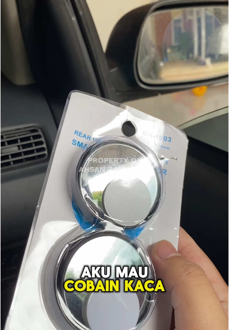 Sekarang udah bisa lihat bagian bawah mobil dari spion pakai kaca blind spot ini, udah nggak was was lagi #kacablindspot #kacablindspotspion #blindspotmirror 