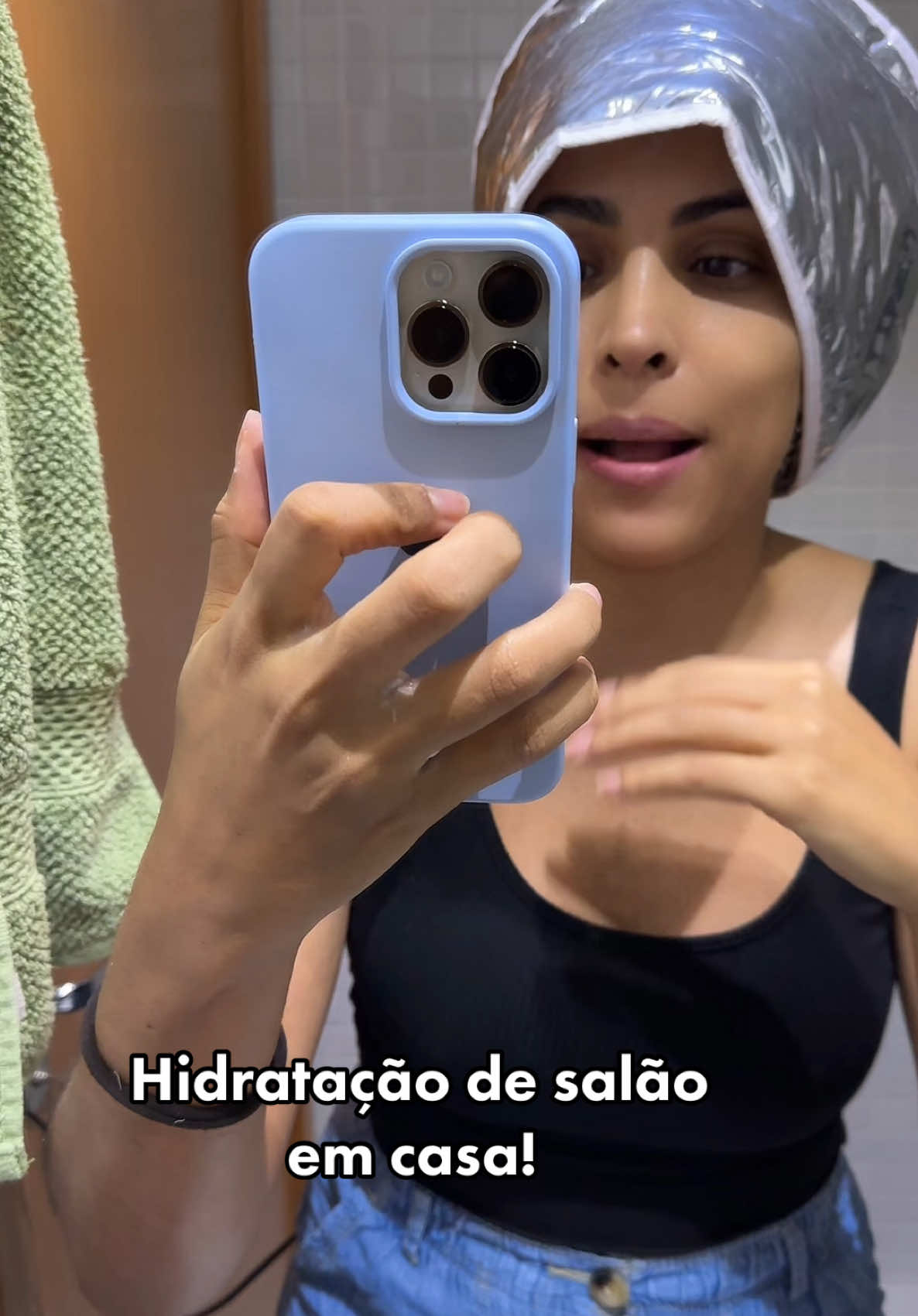 Tenho essa touca há anooos! É otima pra pontencializar qualquer hidratação.. deixo no máximo 10 minutinhos ou o tempo recomendado pela máscara! 🥰 . . . #cuidadoscomcabelo #dicasdebeleza #dicasdecabelo #vaiprofy #fyppp #fyppage #compras 