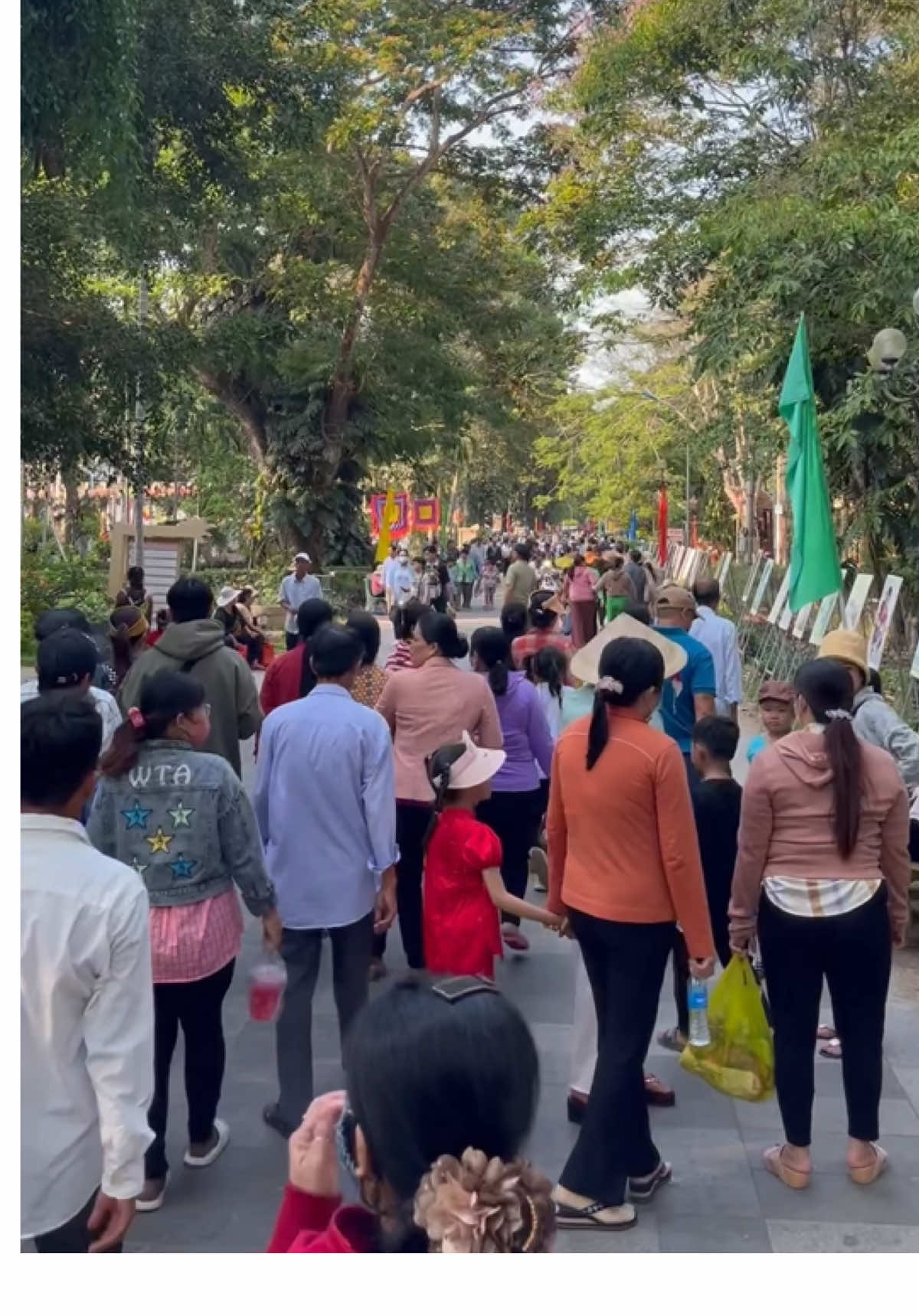 Ghé lễ hội Gò Tháp mọi người nên ghé luôn chợ quê Gò Tháp và khu du lịch Đồng Sen nha #kietdongque #lehoigothap #dongthap #thapmuoi #mientay 