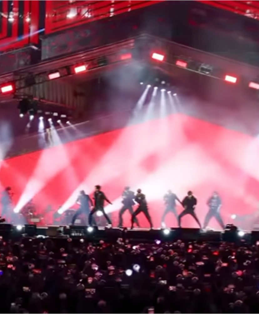 BTS - Mic Drop #bts #liveperfomance #btsconcert #bts_official_bighit #btsarmy #micdropbts #busanconcert 
