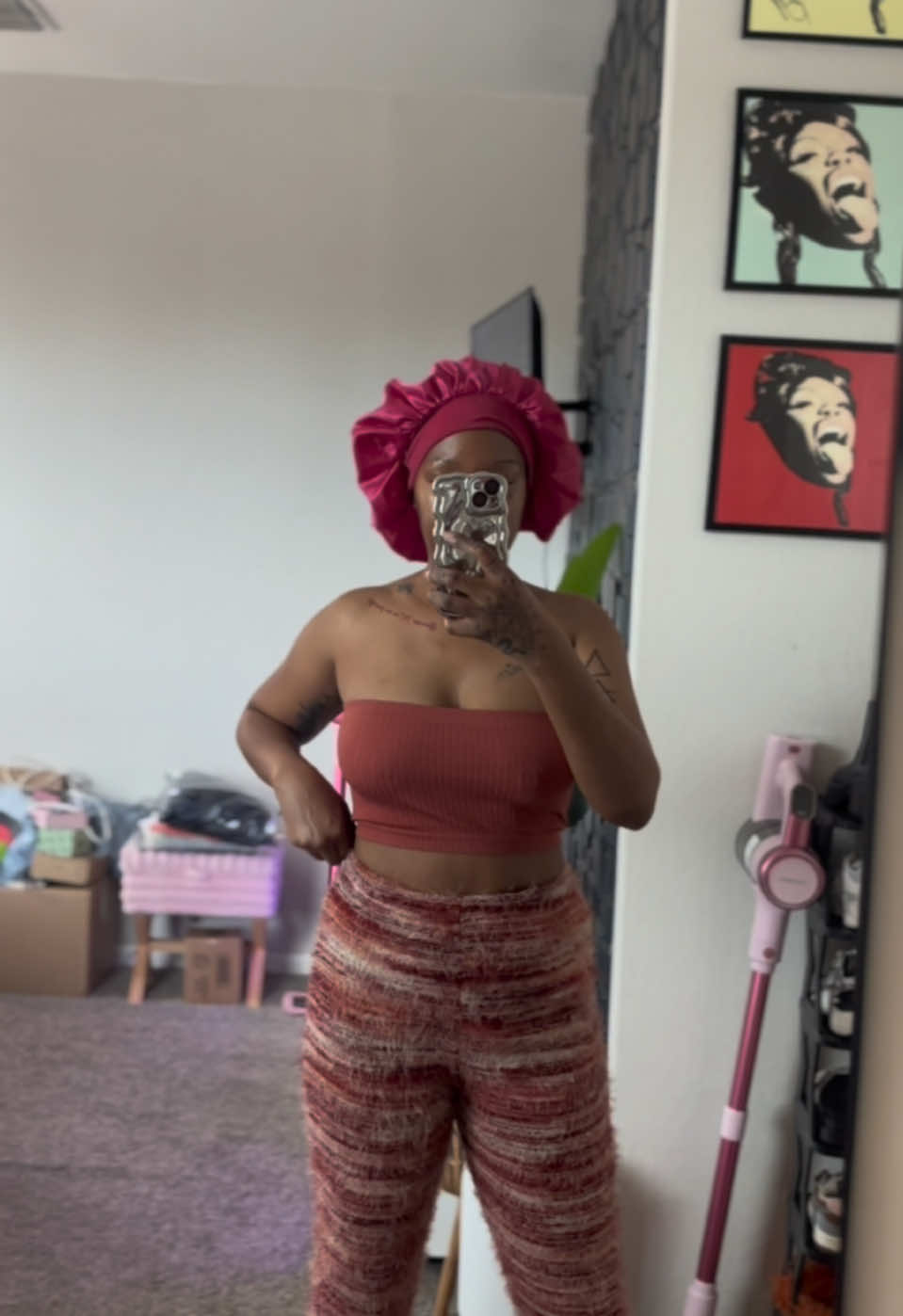 These pants are cute tho 😍🧡 #OOTD #ootdfashion #ootdinspo #fitcheck #outfitinspo #tryonhaul #gdwmblackgirls #fuzzypants 