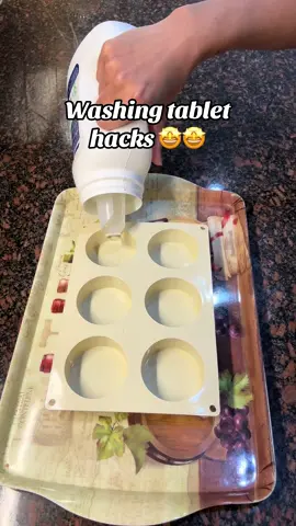 Grandma life hacks ! Will save you alot of money😱#CleanTok #lifehacks #lifehacks #momhacks #viralhacks #cleaningtiktok #diyhacks #tipsandtricks #usefullifetips #homehacks 