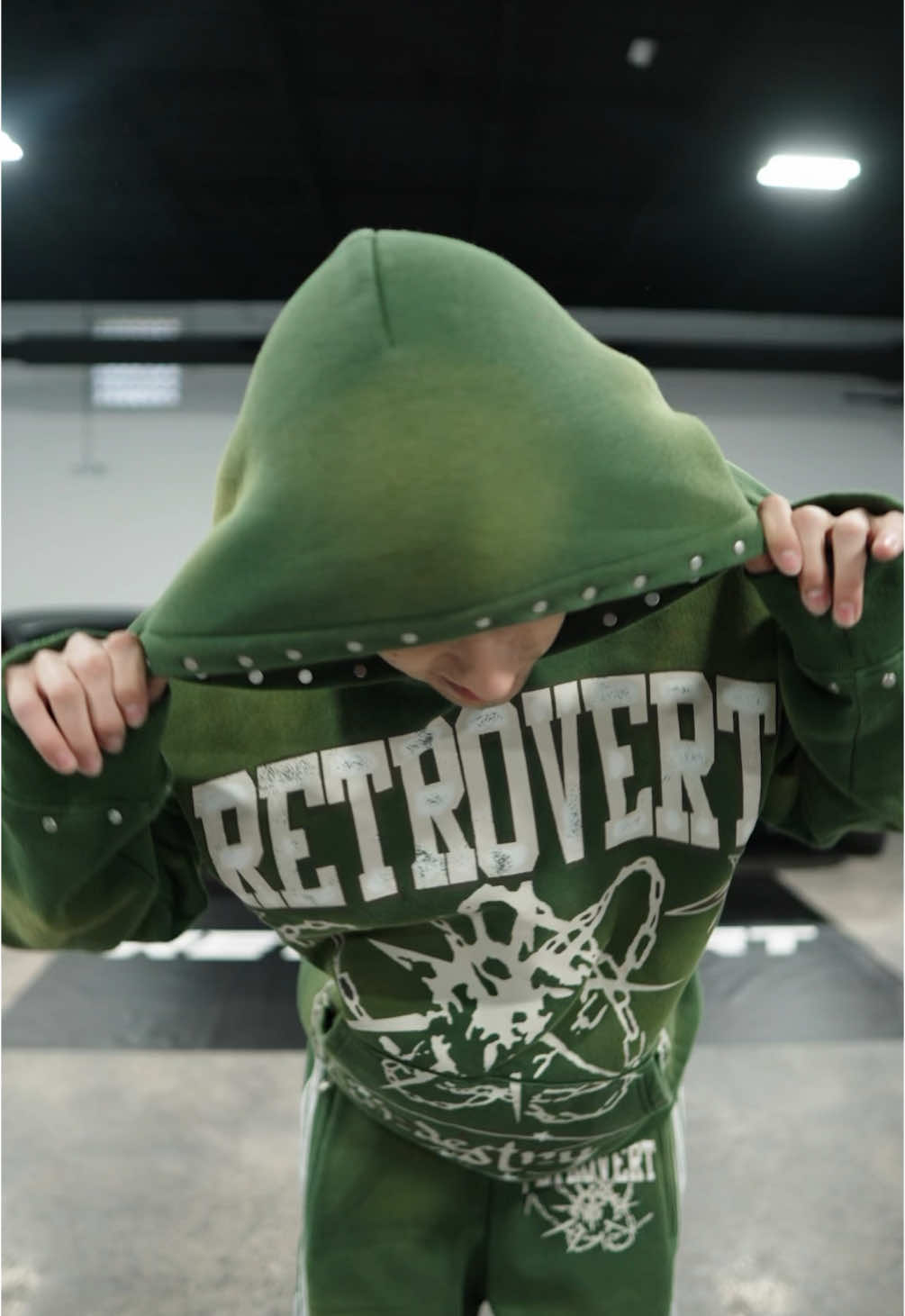 VERT 🆙 - NOW LIVE! #retrovert #streetwear 