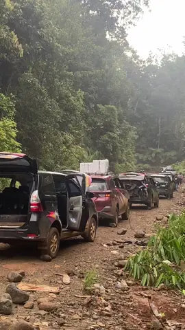 🙈#fyppppppppppppppppppppppp #lagiviral #drivermudapunyacerita #torajastory #drivermuda #fypシ゚viral #sebasebaextrem➡ #teriossilver #teriosindonesia #lintassebaseba🐒 #travelsulawesi #torajamorowali💪💪 #travelmorowali #torajamorowali #ototravel #lintassulawesi 