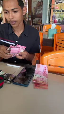 cair bah TÙ 2 BOH SO PERLE bah ku tf hahahah#anakrantau #pidiejaya #sadvibes #sadstory #sadvibes #sad #jj #anakmuda #anakmuda #2024 #2025 #uang #cair #pyp 