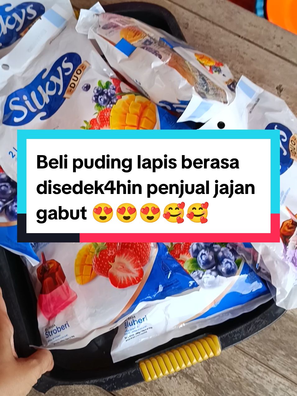 Beli puding lapis berasa disedek4hin penjual jajan gabut 😍😍😍🥰🥰 #pudinglapis #puding #jajanviral #jajanviraltiktok 